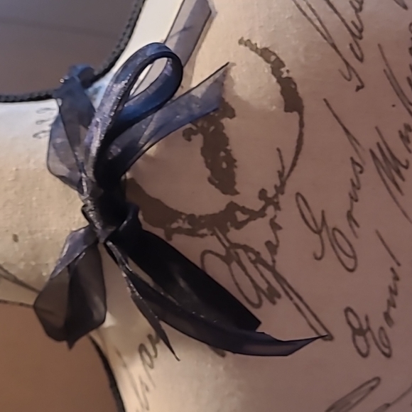 LOFT SparklyNecklace and Earrings - Picture 3 of 6